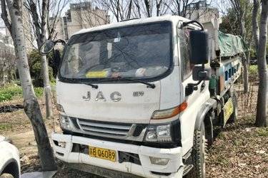 二手江淮 骏铃G系 V6工程型 140马力 4X2 4米自卸车(国五) 单桥 江淮动力二手自卸车 黄牌图片