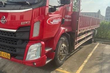二手东风柳汽 乘龙H7 430马力 6X4 6.8米自卸车(国五) 后八轮 东风康明斯二手自卸车 黄牌图片