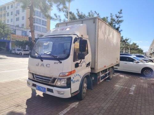江淮骏铃 120马力 载货车