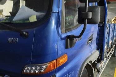 二手江淮 骏铃V7 141马力 4X2 5.9米排半栏板载货车(国四) 单桥 福田康明斯二手载货车 黄牌