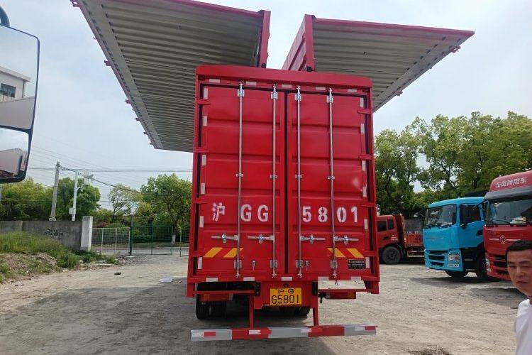 二手东风商用车 290马力 载货车