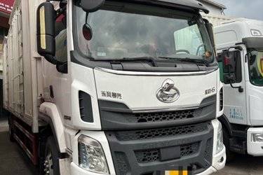 二手东风柳汽 乘龙H5重卡 240马力 4X2 9.7米厢式载货车(国五) 单桥 玉柴二手载货车 黄牌
