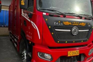 二手东风商用车 天锦KR PLUS 舒适版 290马力 4X2 9.8米厢式载货车(国六)(高顶双卧)(国六) 单桥 东风康明斯二手载货车 黄牌