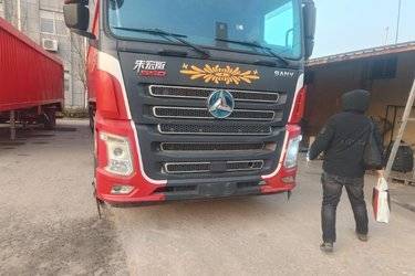 二手三一集团 朱宏版 550马力 6X4牵引车(国五) 双驱 潍柴二手牵引车 黄牌图片