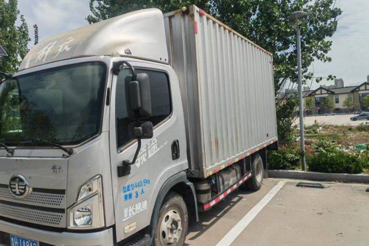 二手一汽解放轻卡 180马力 载货车