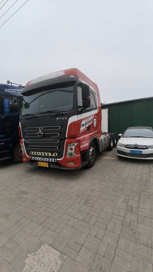 三一集团 500马力 牵引车