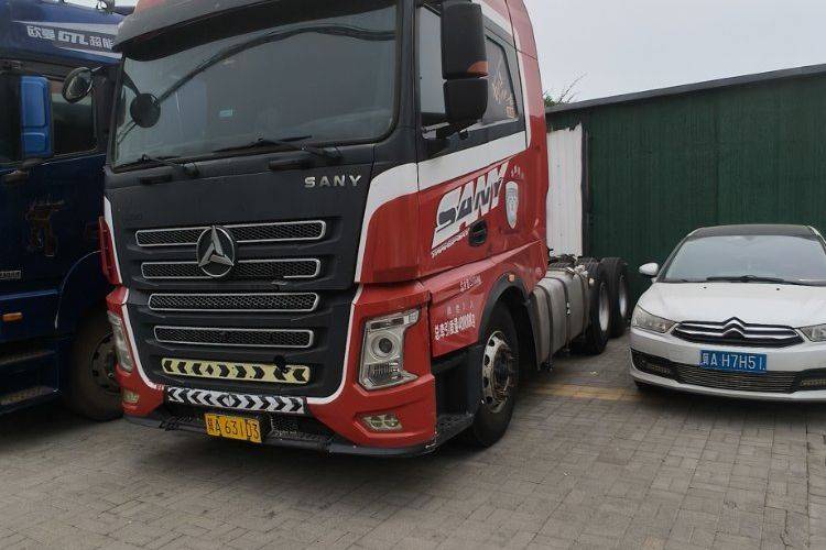 三一集团 500马力 牵引车