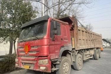 二手中国重汽 HOWO重卡 380马力 8X4 8.5米自卸车(国五) 前四后八 潍柴二手自卸车 黄牌图片