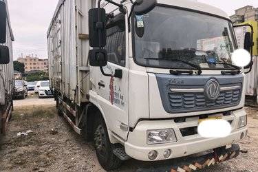 二手东风商用车 天锦VR中卡 160马力 4X2 7.1米厢式载货车(国五) 单桥 东风二手载货车 黄牌图片