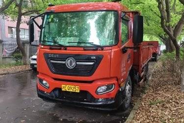 二手东风商用车 天锦KR 180马力 4X2 6.75米排半栏板载货车(国五) 单桥 东风二手载货车 黄牌图片