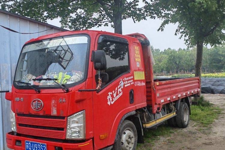 二手一汽解放轻卡 110马力 载货车