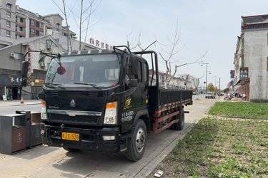二手中国重汽HOWO 悍将 重载版 170马力 5.75米排半栏板载货车(国五) 单桥 潍柴二手载货车 黄牌