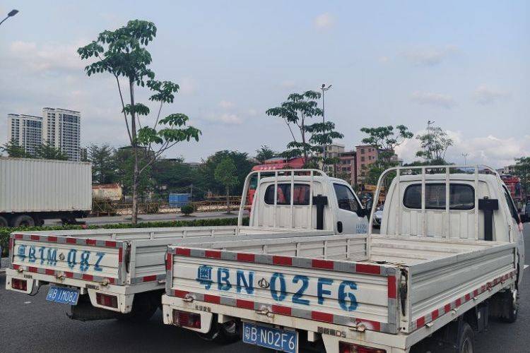 二手长安跨越 122马力 载货车