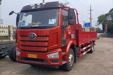 二手一汽解放 J6L中卡 经典版 240马力 4X2 6.75米栏板载货车(国六) 单桥 大柴二手载货车 黄牌