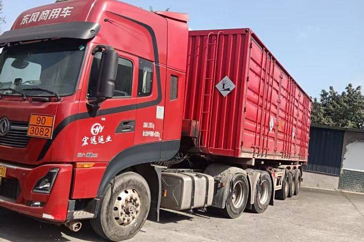 二手东风商用车 560马力 牵引车