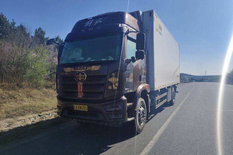 二手一汽解放 260马力 专用车