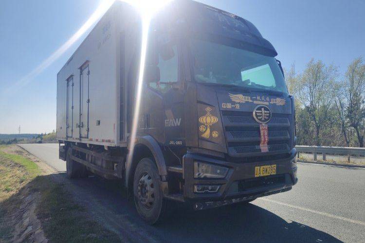 二手一汽解放 260马力 专用车