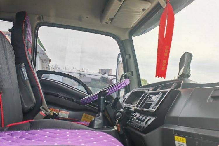 二手湖北大运 245马力 自卸车