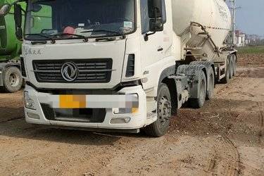 ���ֿ����������ó� �����ؿ� ������ 420���� 6X4ǣ����(����) ˫�� ��ŵ����ǣ���� ����