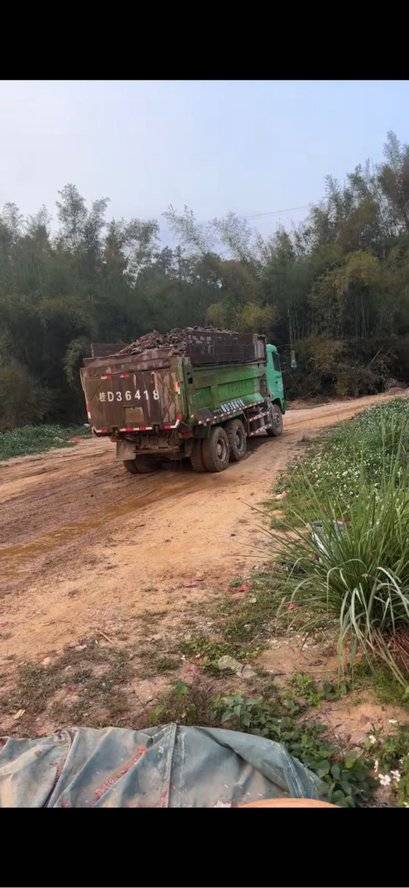 华菱 345马力 自卸车