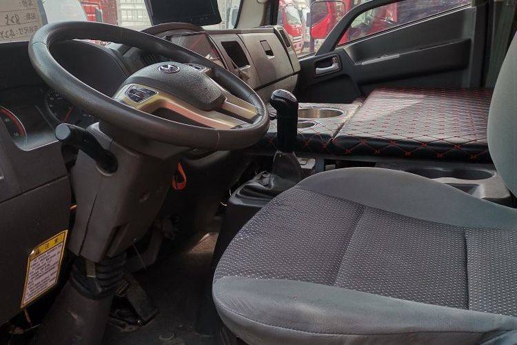 二手现代商用车 170马力 载货车
