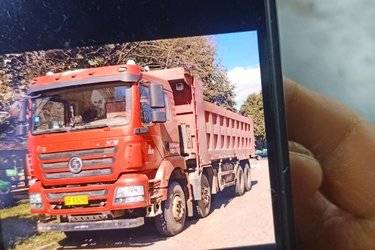 二手陕汽商用车 轩德X3 加强版 385马力 8X4 7.6米自卸车(国五) 前四后八 玉柴二手自卸车 黄牌图片