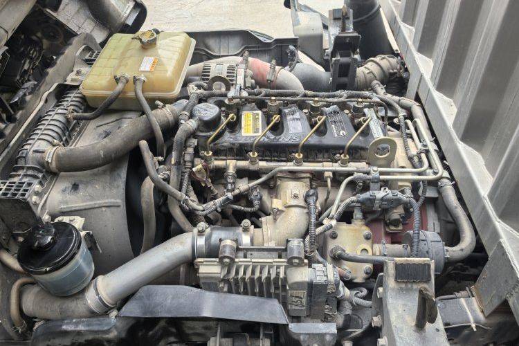 二手现代商用车 129马力 载货车