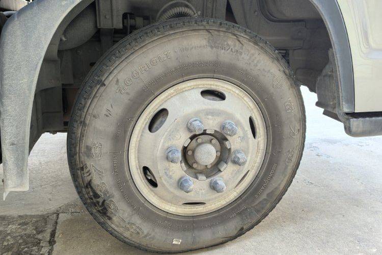 二手现代商用车 129马力 载货车