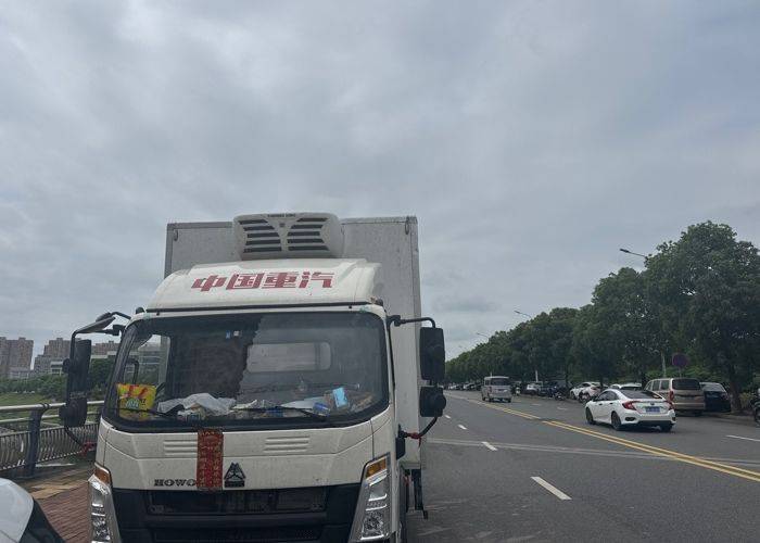 二手重汽HOWO轻卡 0马力 专用车