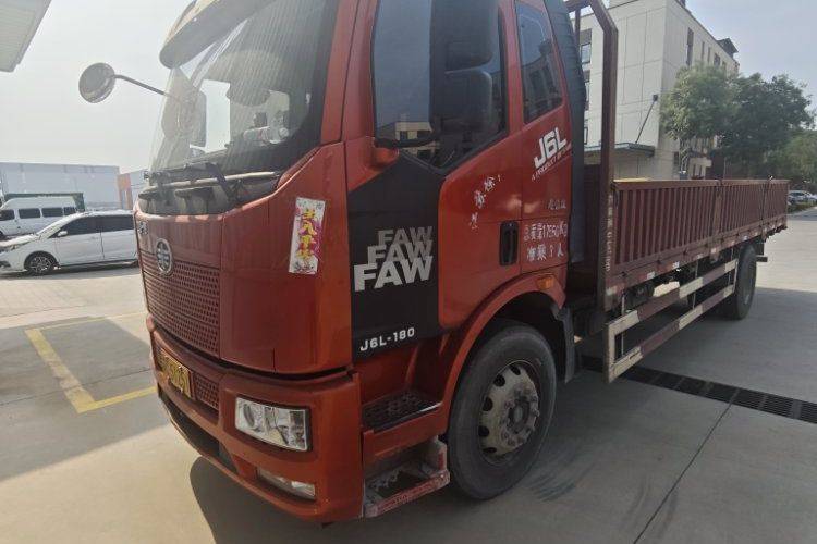 二手一汽解放 160马力 载货车