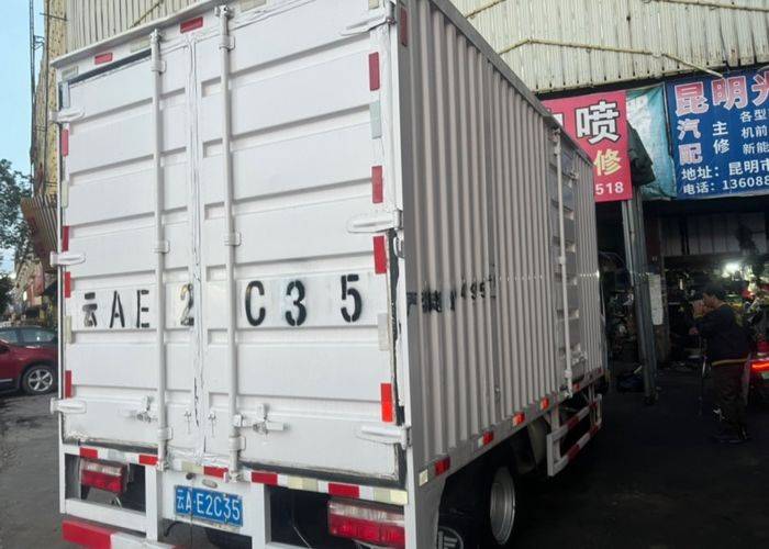 二手一汽解放轻卡 110马力 载货车