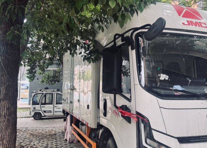 二手江铃汽车 129马力 载货车