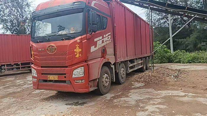 二手一汽解放 280马力 载货车