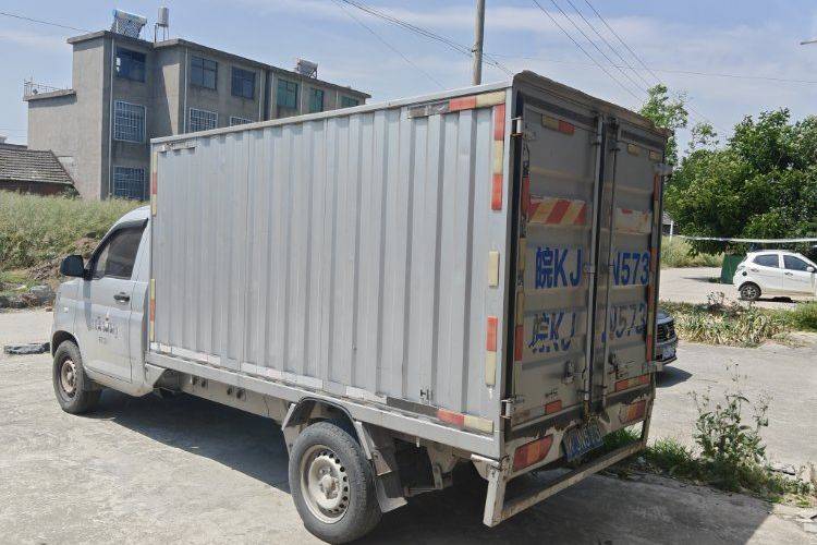 二手上汽通用五菱 125马力 载货车