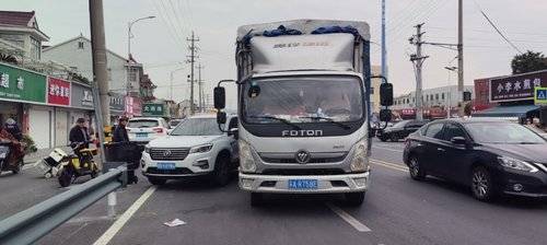 福田奥铃 150马力 载货车