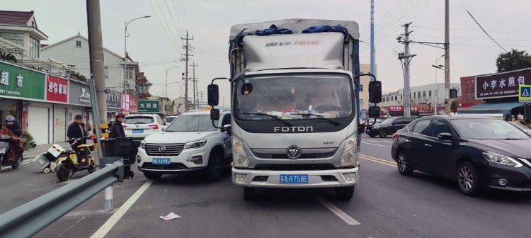 福田奥铃 150马力 载货车
