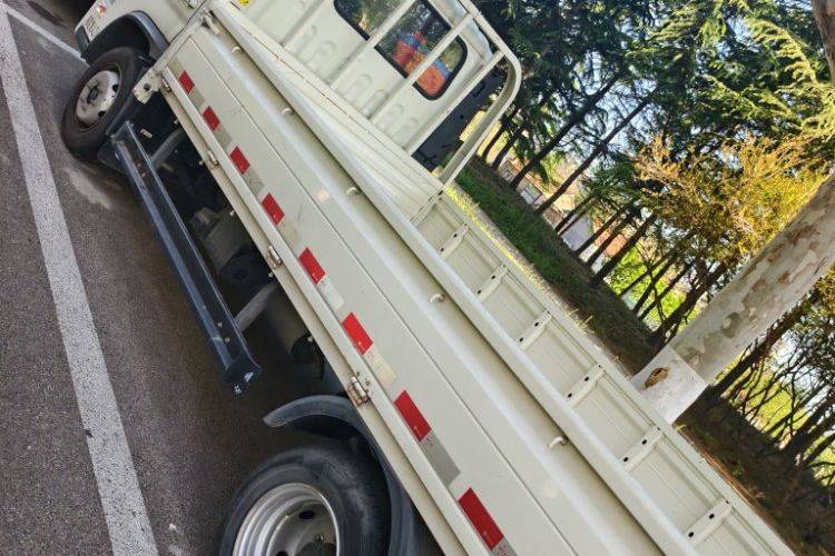 二手福田祥菱 122马力 载货车