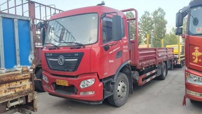 二手东风商用车 210马力 载货车