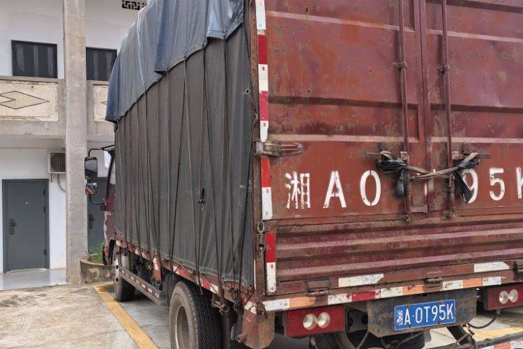 二手福田奥铃 154马力 自卸车