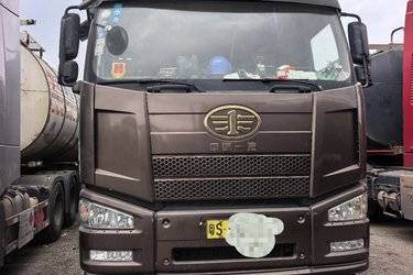 二手一汽解放 J6P重卡 领航版 460马力 6X4牵引车(国五) 双驱 一汽解放二手牵引车 黄牌