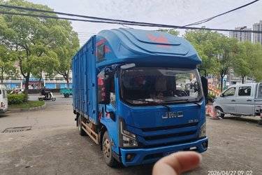 二手江铃 全新凯运宽体 129马力 4.2米单排厢式轻卡(国六) 单桥 江铃二手载货车 蓝牌图片