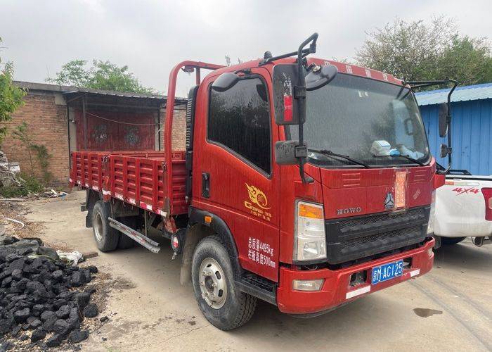 二手重汽HOWO轻卡 154马力 载货车