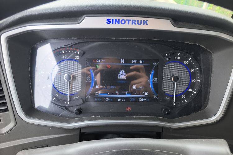 二手重汽豪沃(HOWO) 290马力 载货车