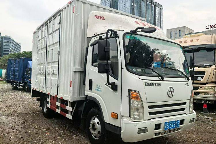 大运轻卡 116马力 载货车