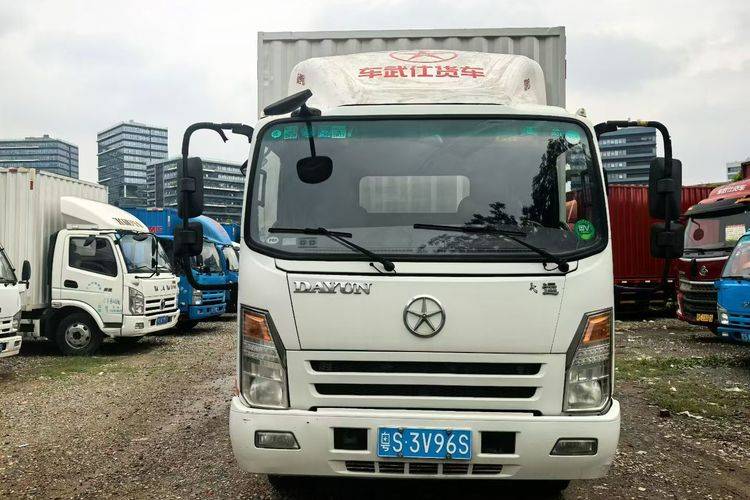 大运轻卡 116马力 载货车