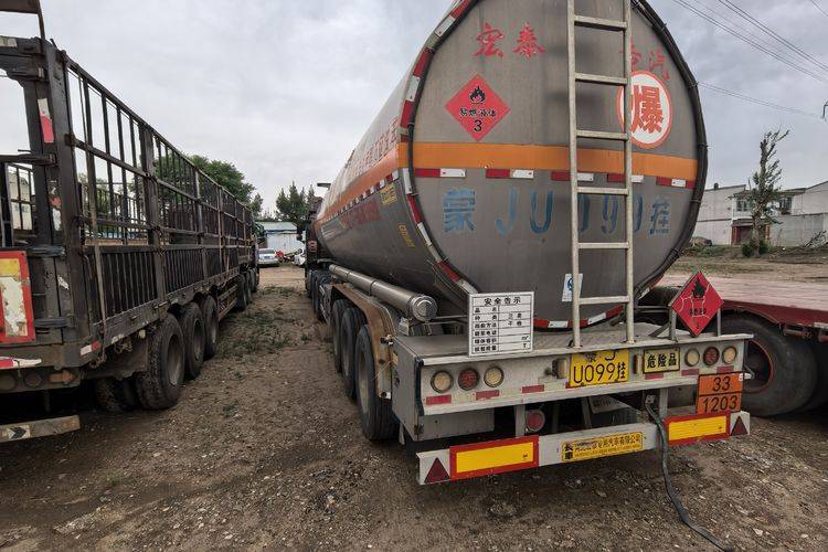 二手一汽解放 460马力 牵引车