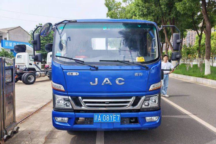 二手江淮骏铃 170马力 载货车
