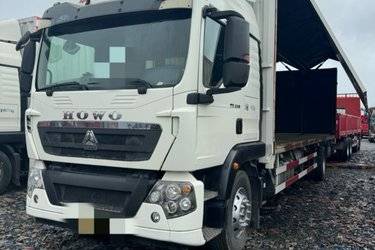 二手中国重汽 HOWO TX 豪华版 240马力 4X2 9.6米厢式载货车(国五) 单桥 曼二手载货车 黄牌图片
