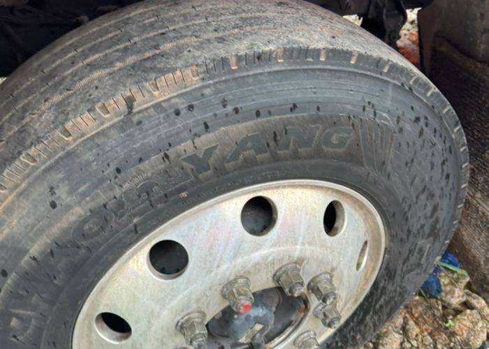 二手东风柳汽乘龙 290马力 载货车