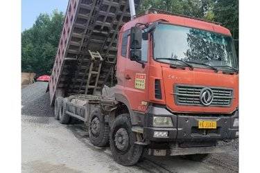 二手东风商用车 天龙KC重卡 420马力 8X4 8.6米自卸车(国五) 前四后八 玉柴二手自卸车 黄牌